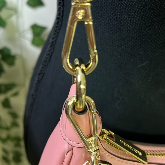 NWT Michael Kors Cara studded pouchette shoulder bag. Comes with a chain… - Picture 3 of 12